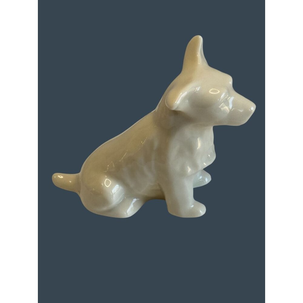 Belleek Scottish Terrier Dog Figurine Irish Porcelain Cream Glaze Marked 5" x 4" - Picture 5 of 7